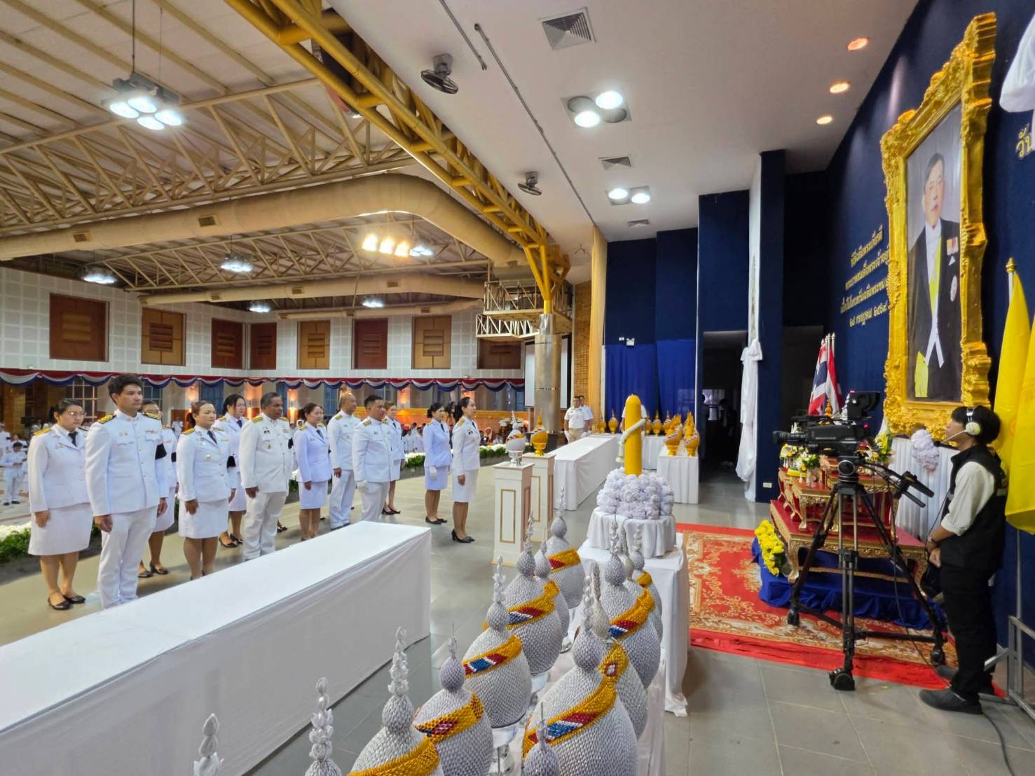 title - ส.ป.ก.จันทบุรี ร่วมพิธีถวายเครื่องราชสักการะและวางพานพุ่ม และพิธีจุดเทียนถวายพระพรชัยมงคล ในวันเฉลิมพระเกียรติพระบาทสมเด็จพระเจ้าอยู่หัว เนื่องในโอกาสวันเฉลิมพระชนมพรรษา 28 กรกฎาคม 2569 